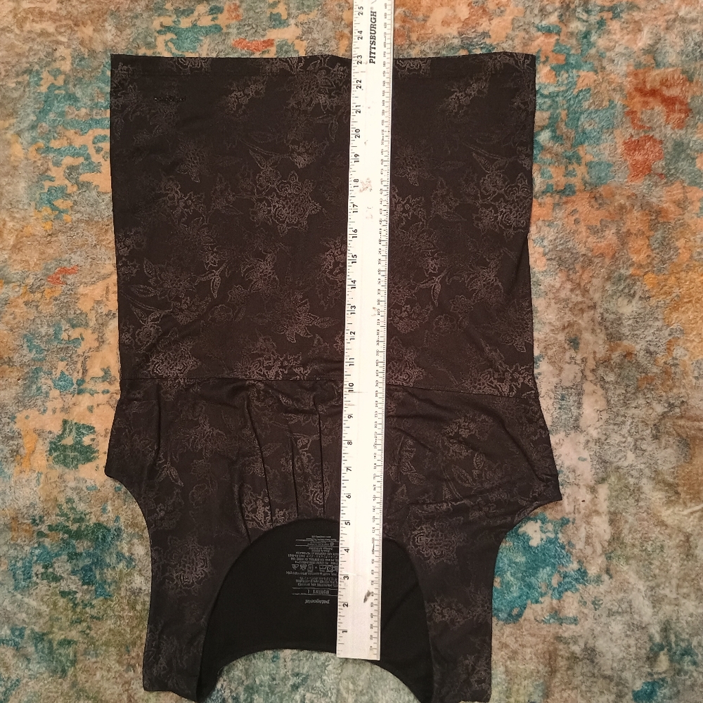 Patagonia Super Soft Floral Black Sleeveless Top Size Large - Picture 8 of 8